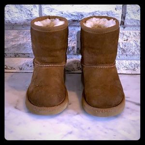 UGG toddler classic boots 7